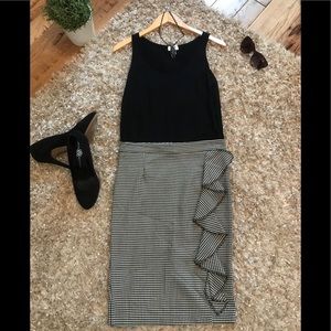 🖤 Classic Houndstooth Skirt 🖤 Size M